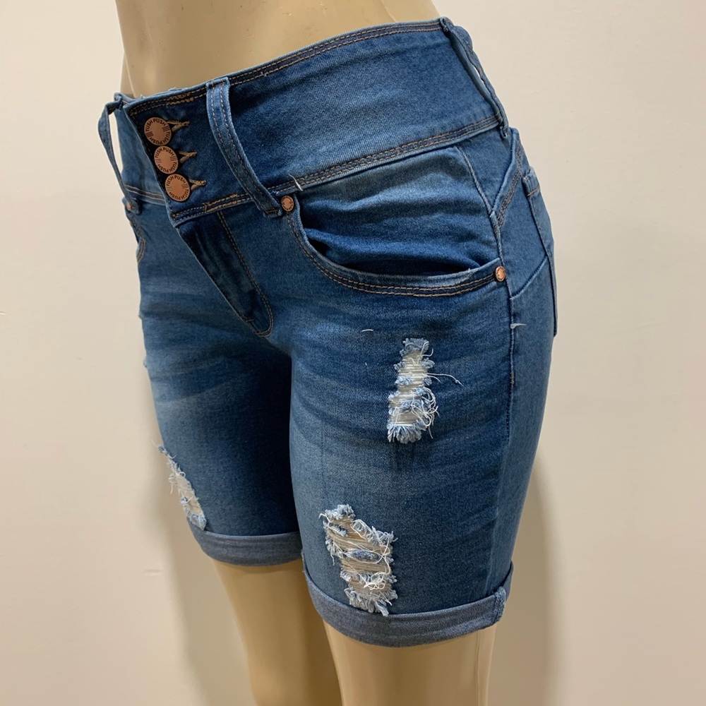 Size 5 Tush push Colombian stretch blue rip shorts